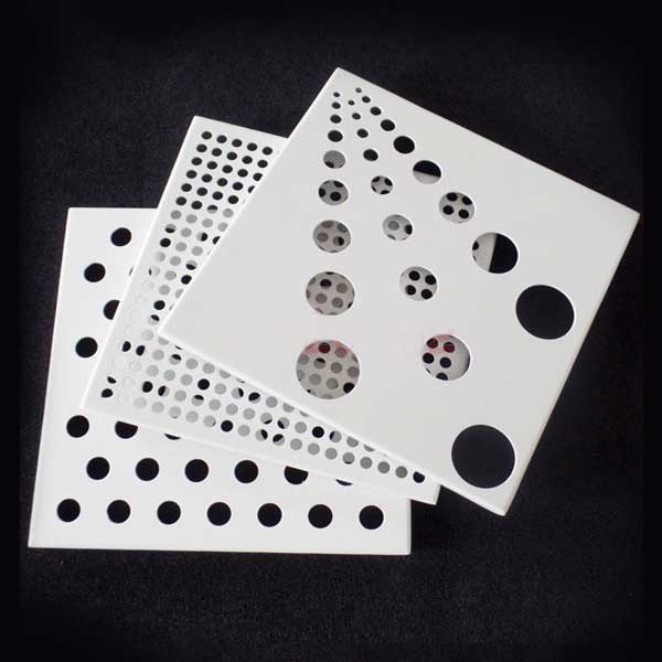 氟碳沖孔鋁單板 d8d585092816742b13d87c4357c6f7cc.jpg